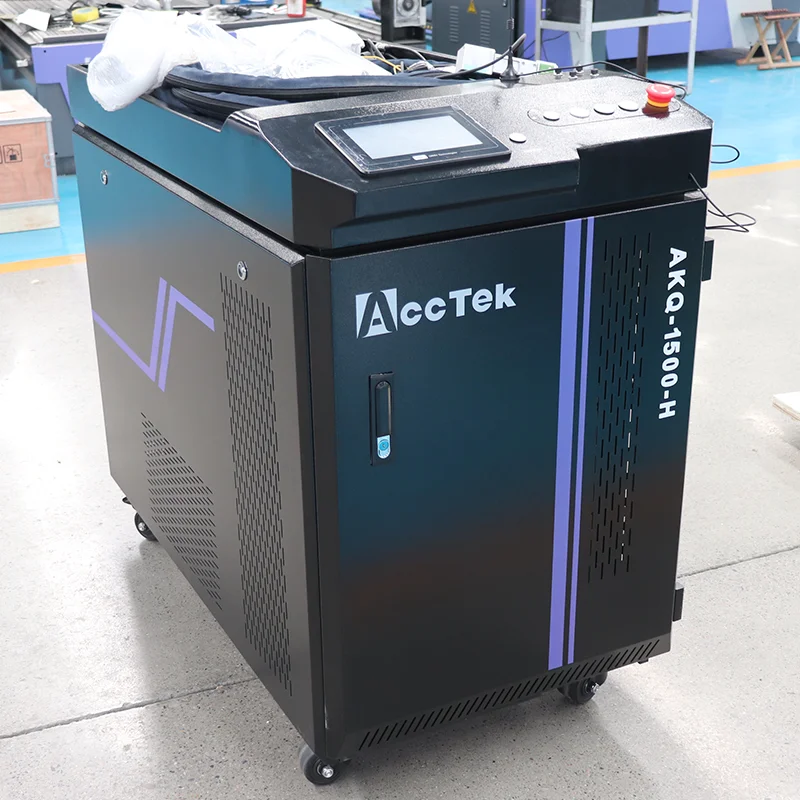 máy hàn laser tại xưởng Cắt CNC Sắt