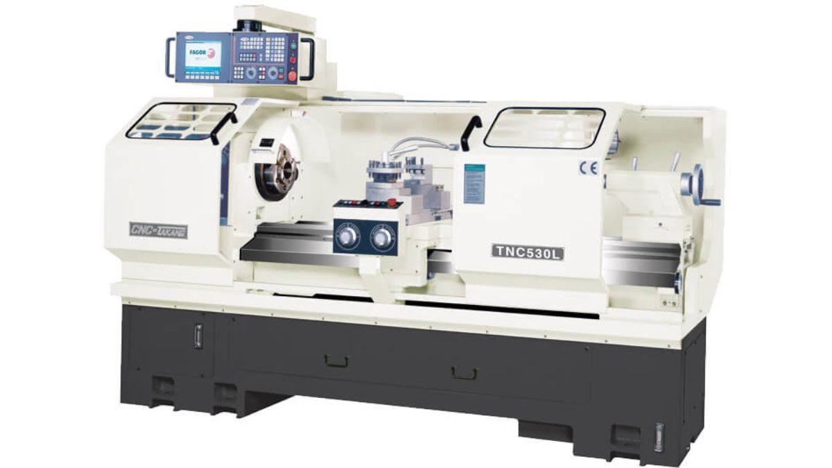 "Máy tiện CNC TNC530L hiện đại với hệ thống điều khiển tự động chính xác cao trong gia công cơ khí."