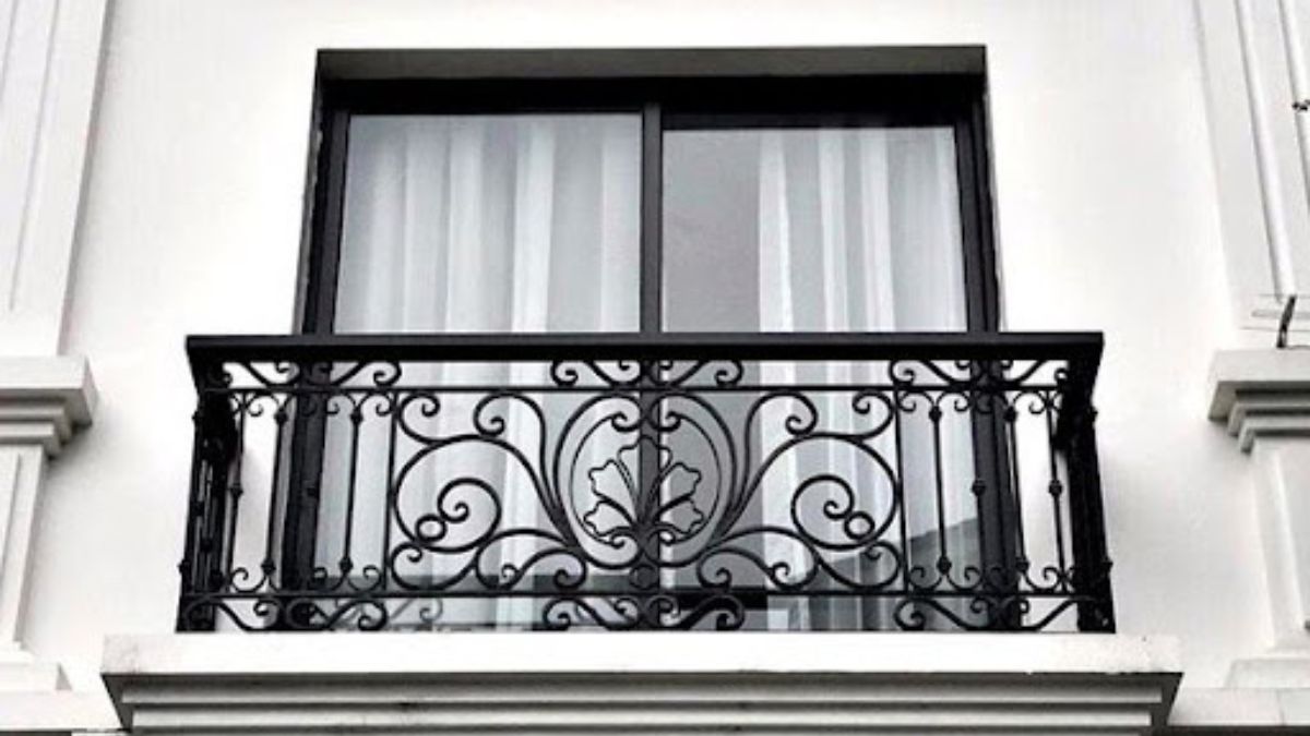 "Lan can sắt CNC hoa văn nghệ thuật đẹp, thiết kế ban công an toàn sang trọng cho nhà phố"