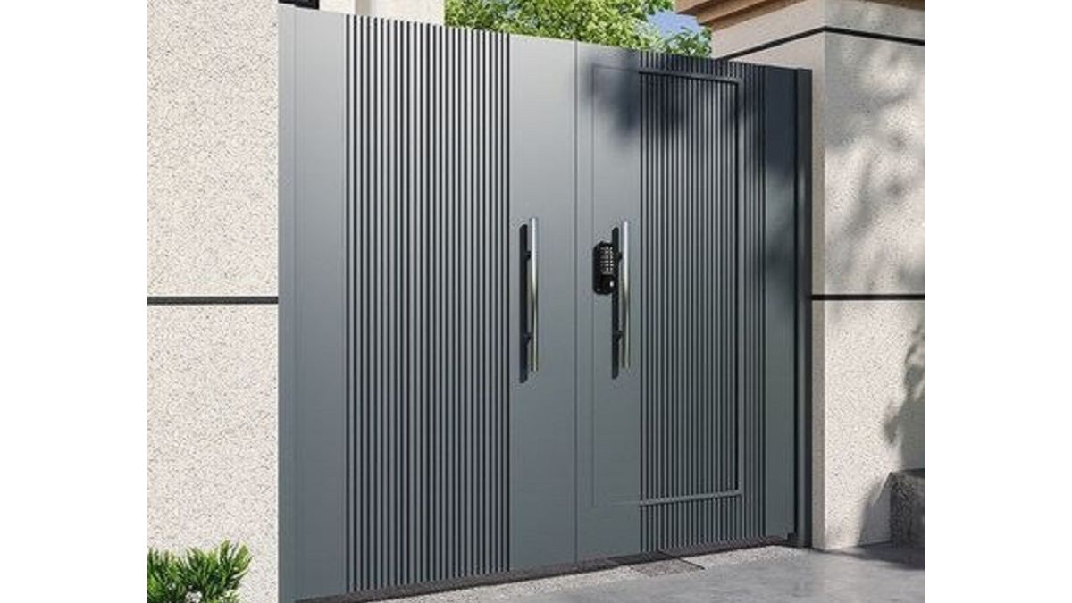 Mẫu cổng sắt hộp thiết kế đơn giản, hiện đại với khung sắt vuông vắn, tạo vẻ mạnh mẽ và thanh thoát cho không gian ngoài trời