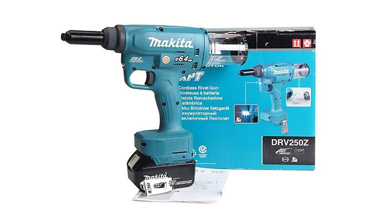Súng rút rive pin Makita DRV250Z, thiết kế không dây, hiệu quả cao trong việc rút rivet, đi kèm với hộp đựng và phụ kiện, lý tưởng cho các công việc cơ khí chuyên nghiệp