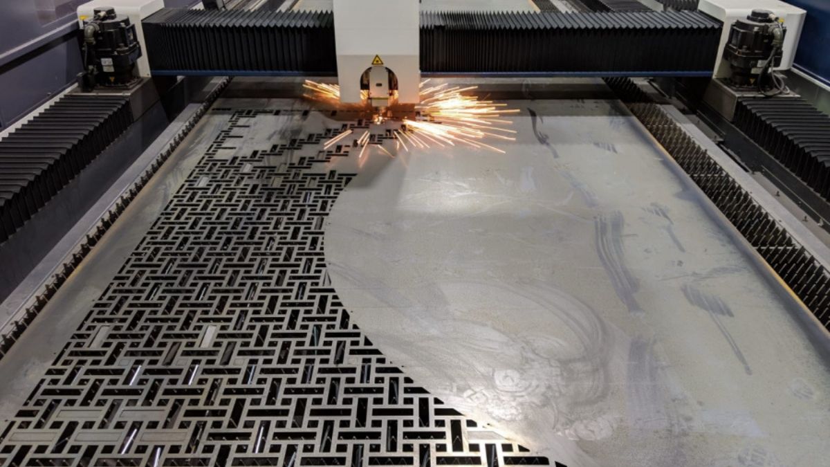 "Máy cắt laser CNC công nghiệp gia công thép tấm hoa văn trang trí chính xác, tốc độ cao"
